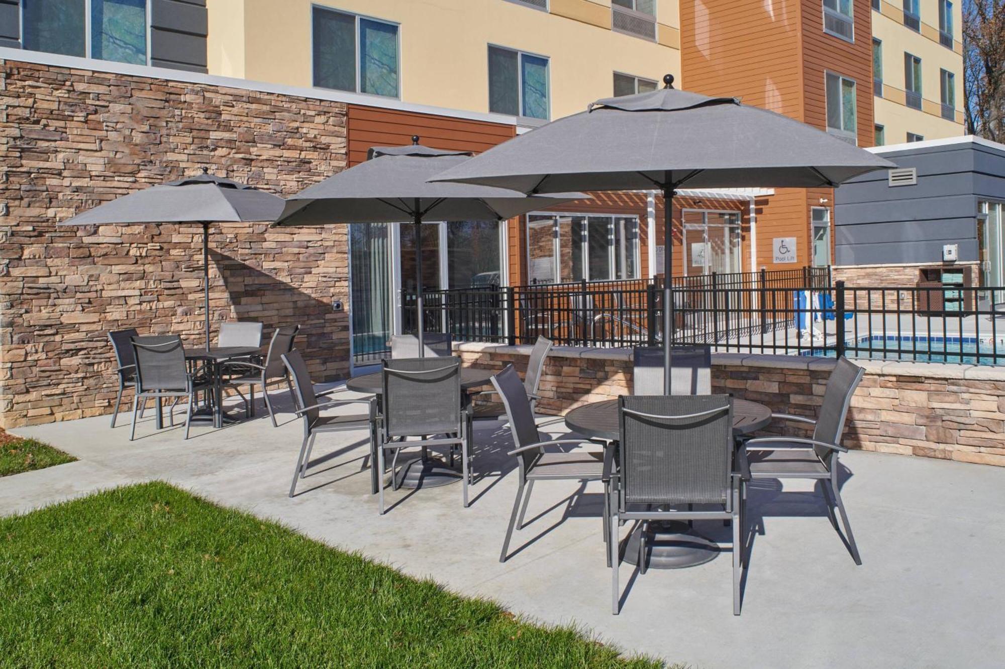 Fairfield Inn & Suites By Marriott Louisville Jeffersonville Exterior photo